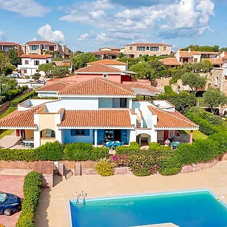 Isa-residence With Swimming-pool In Cala Girgolu, With Private Outdoor Area Hotel San Teodoro (Sardinia)